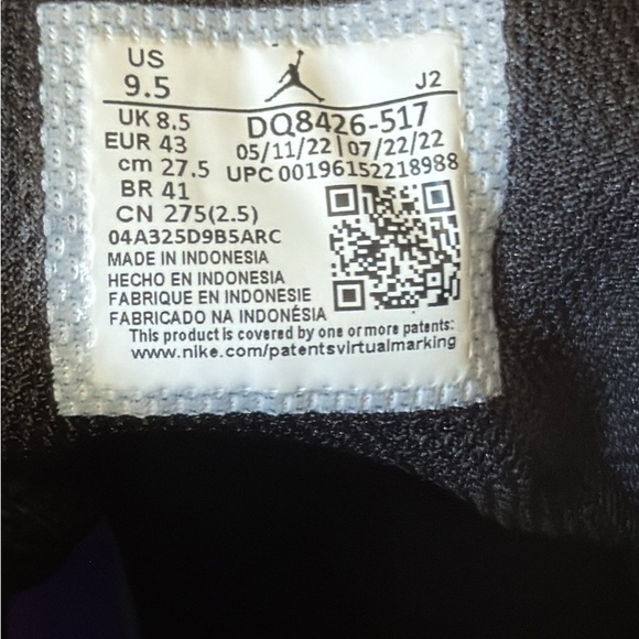 Men’s Air Jordan 1Mid size 9.5 - Picture 8 of 10